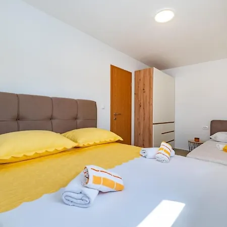 Holiday Home Zvone - Cozy And Comfortable Novigrad (Dalmatia)