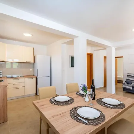 Ferienhaus Holiday Home Zvone - Cozy And Comfortable Novigrad (Dalmatia)