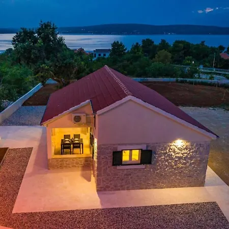 Ferienhaus Holiday Home Zvone - Cozy And Comfortable *