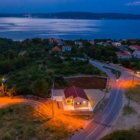 Holiday Home Zvone - Cozy And Comfortable Ferienhaus