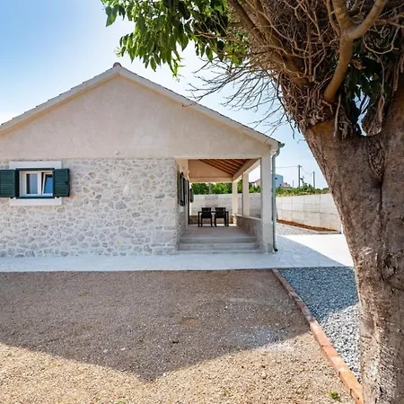 Holiday Home Zvone - Cozy And Comfortable Novigrad (Dalmatia)